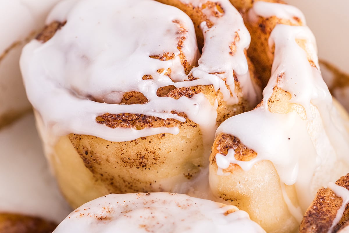 very close up shot of cinnamon roll
