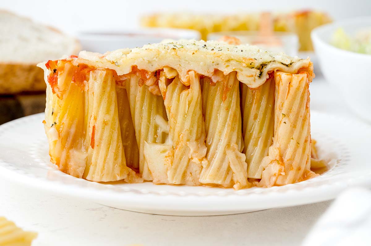 cross sectional view of rigatoni pasta pie