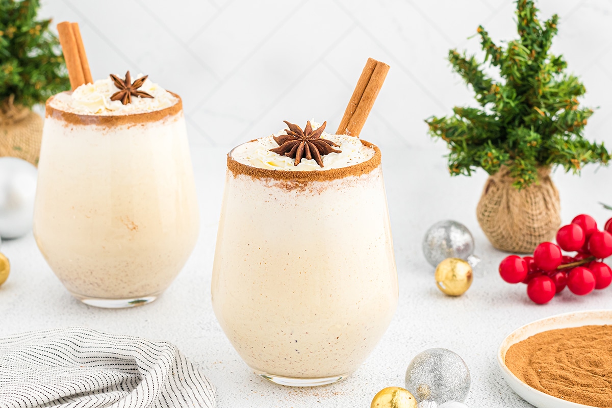 https://www.savoryexperiments.com/wp-content/uploads/2022/09/Homemade-Eggnog-24.jpg