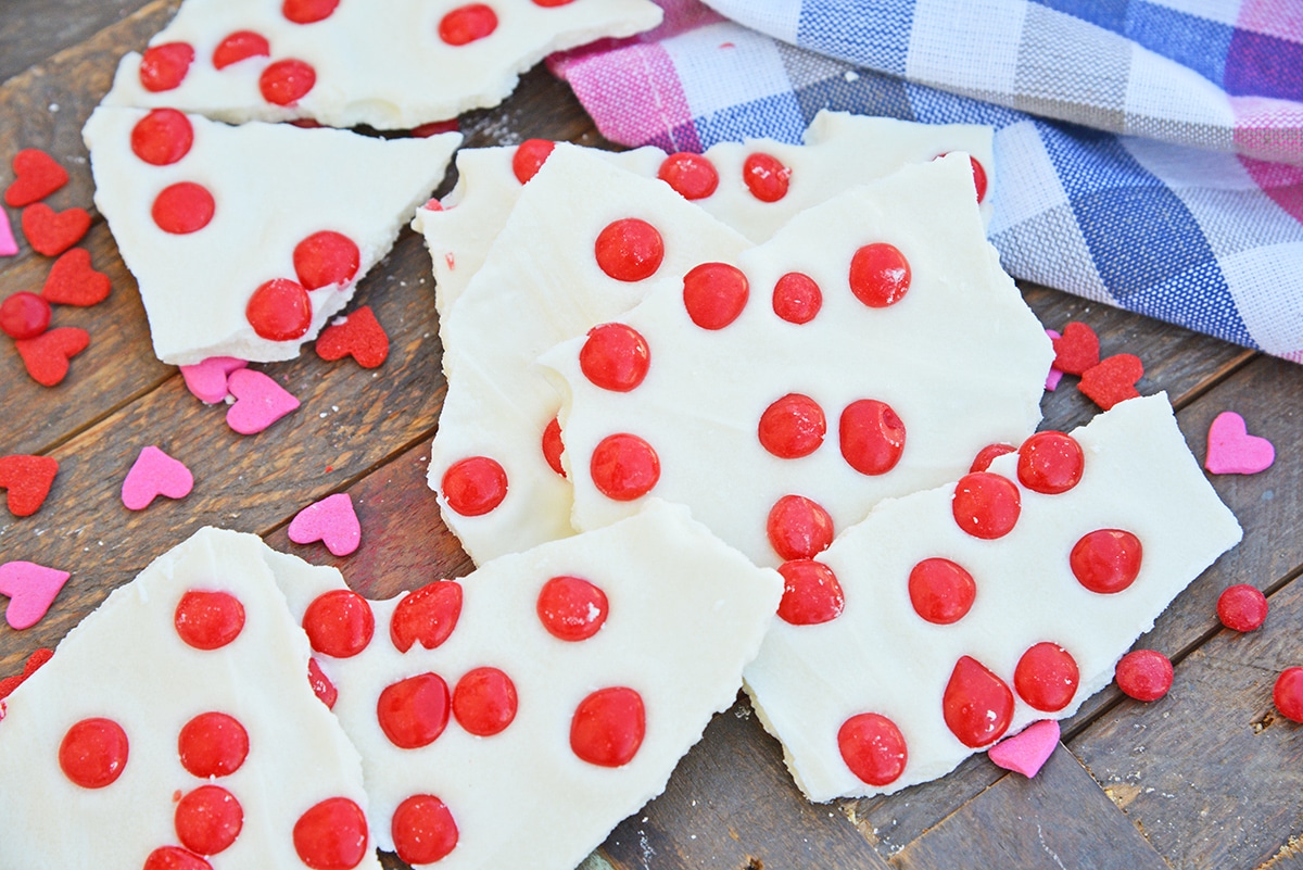 broken white chocolate cinnamon bark