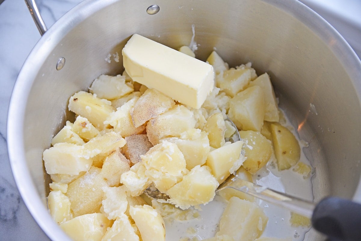 butter with salt, pepper and cream and potatoes