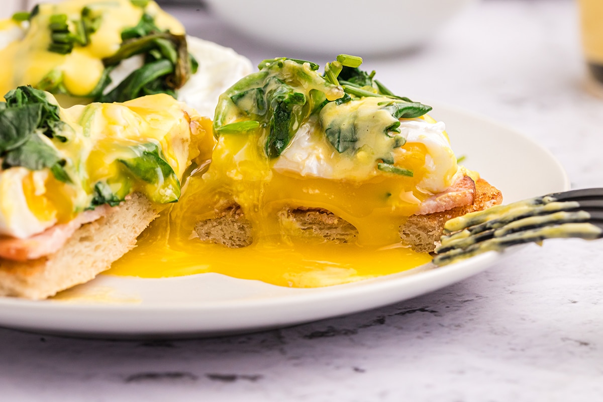 eggs benedict cut in half