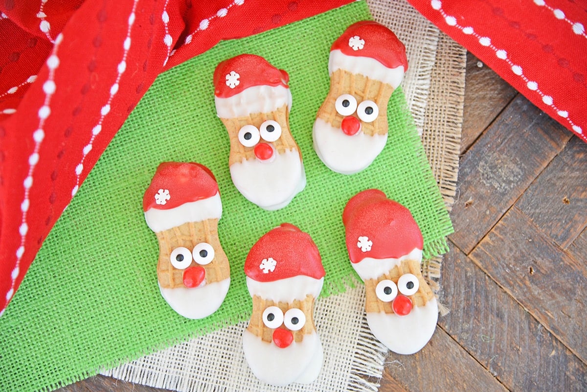 no bake santa cookies on burlap