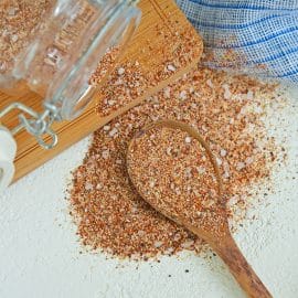 wooden tasting spoon of turkey seasoning