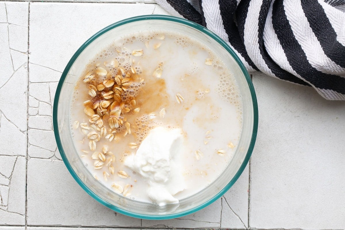 overnight oats ingredients in bowl