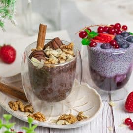 two types of chia pudding