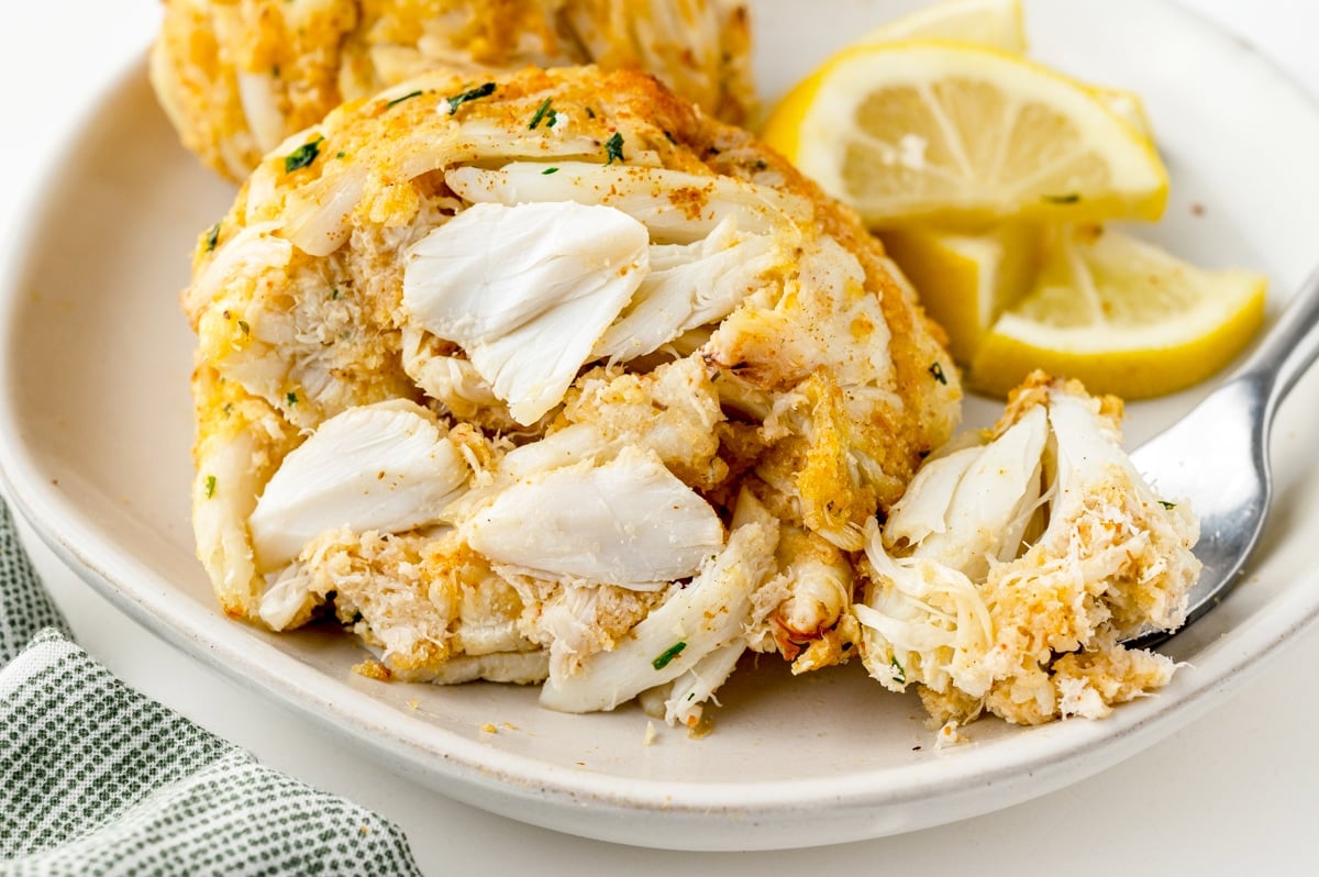 Maryland Jumbo Lump Crab Cakes