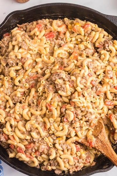 overhead shot of cheesy hamburger macaroni skillet