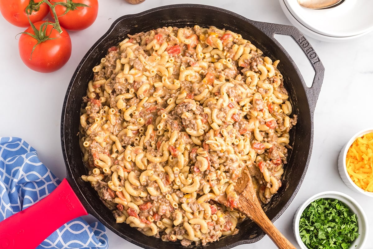 overhead shot of cheesy hamburger macaroni skillet