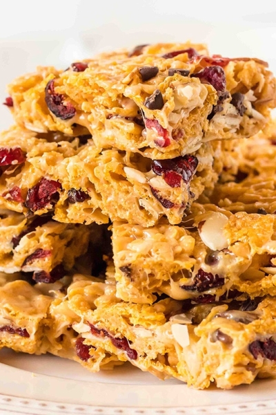 close up of peanut butter corn flake bars