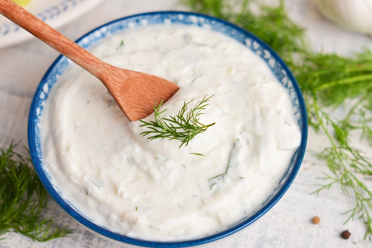 bowl of creamy dill sauce