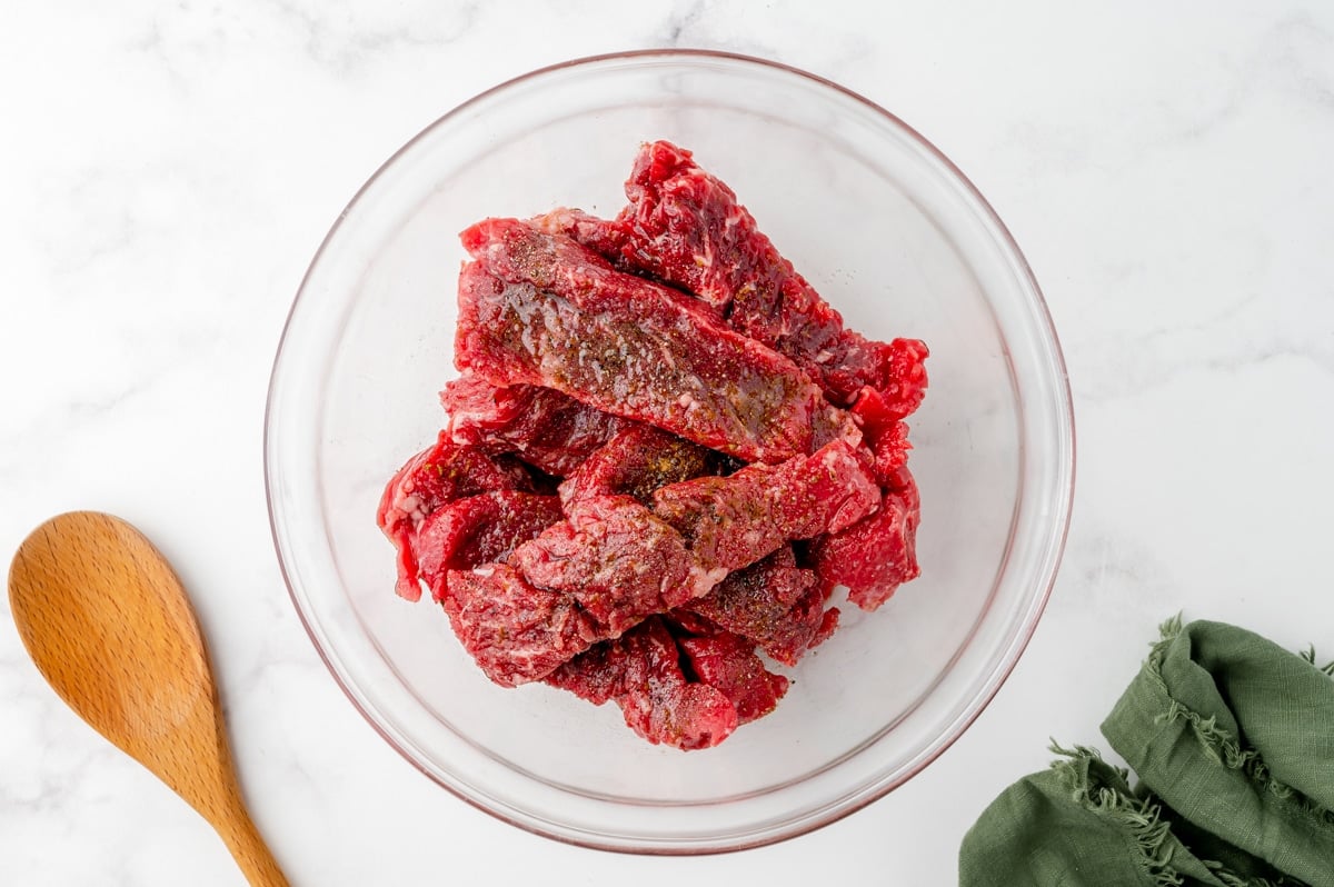 seasoning beef for lomo saltado