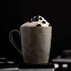 mug of oreo hot chocolate