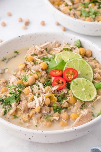 white speckled bowl of crock pot white chicken chili