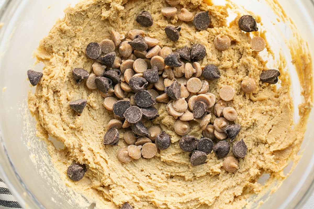 peanut butter cookie dough with chocolate chips
