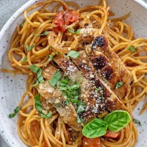 close up overhead shot of chicken bruschetta pasta