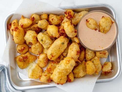 BEST Fried Cheese Curds (Beer Battered Cheese Curds Recipe!)