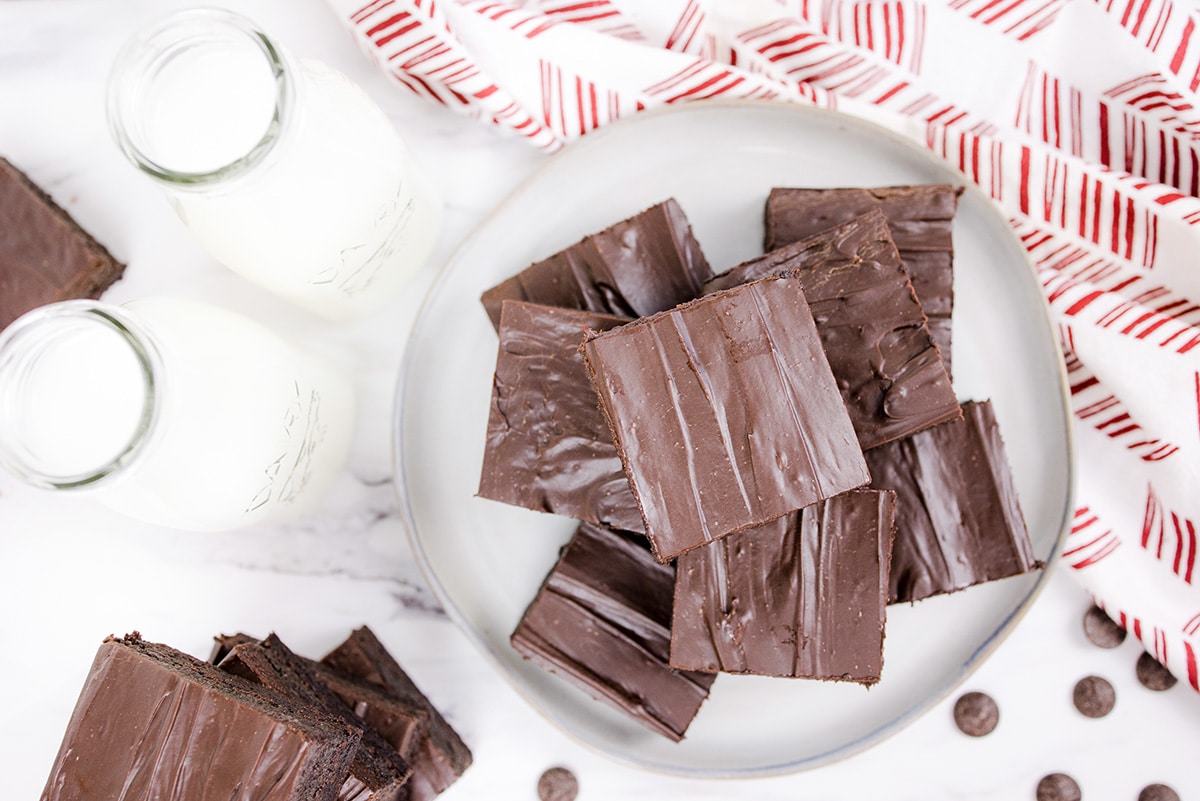 overhead shot of plate of brownies