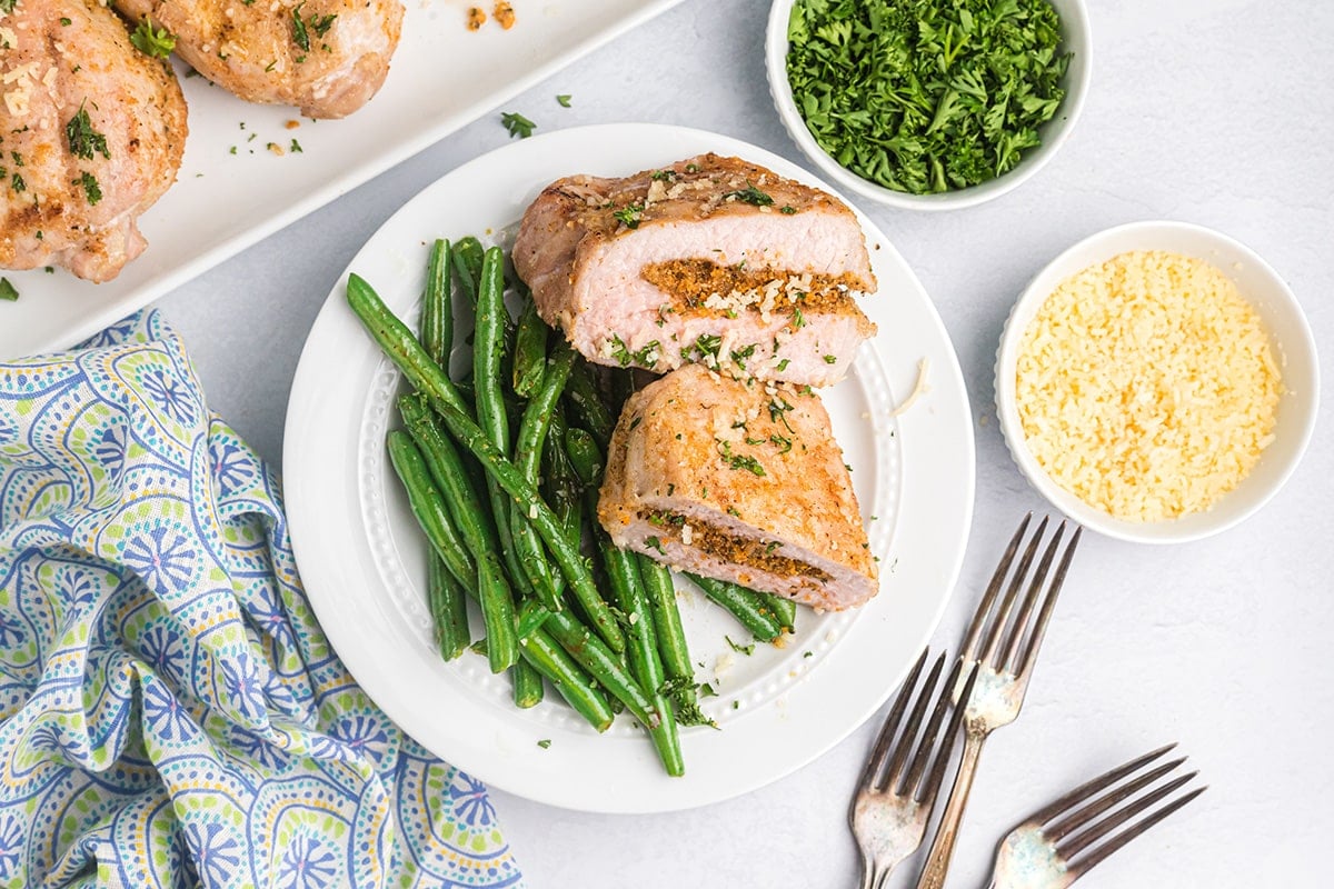 Grilled Pork Chops with Green Beans