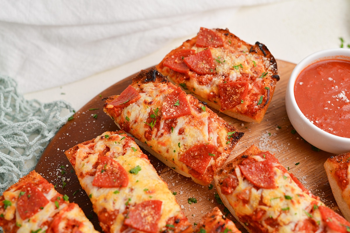 sliced french bread pizza