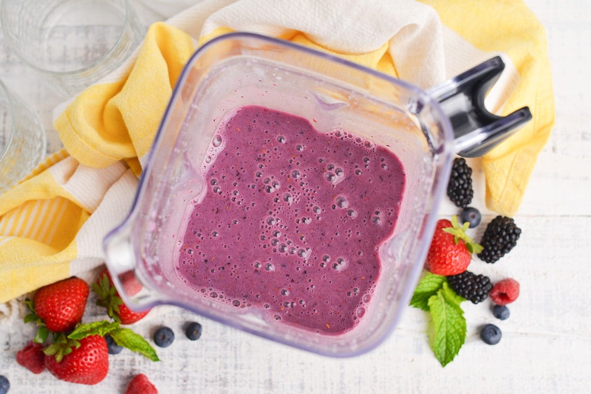 berry smoothie in a blender