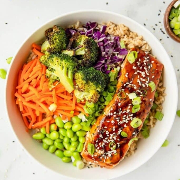 30+ EASY Rice Bowl Recipes (Vegan & Vegetarian Options Too!)