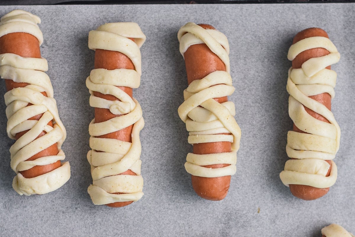 crescent dough wrapped around hot dogs