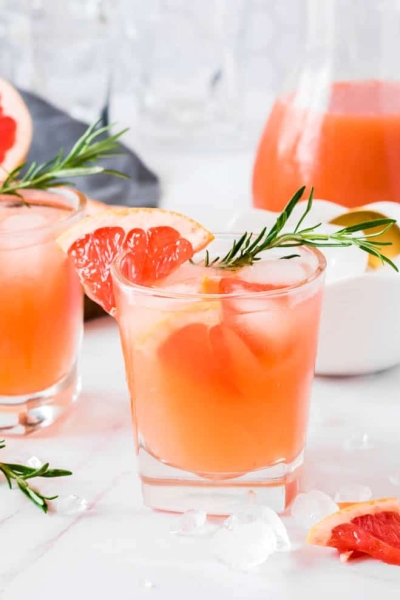 straight on shot of grapefruit gin fizz