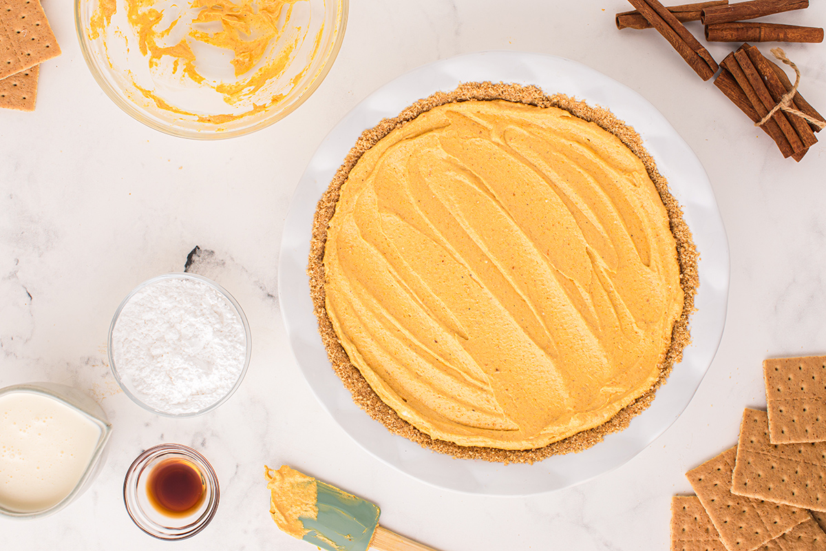 overhead shot of pumpkin mousse in pie crust