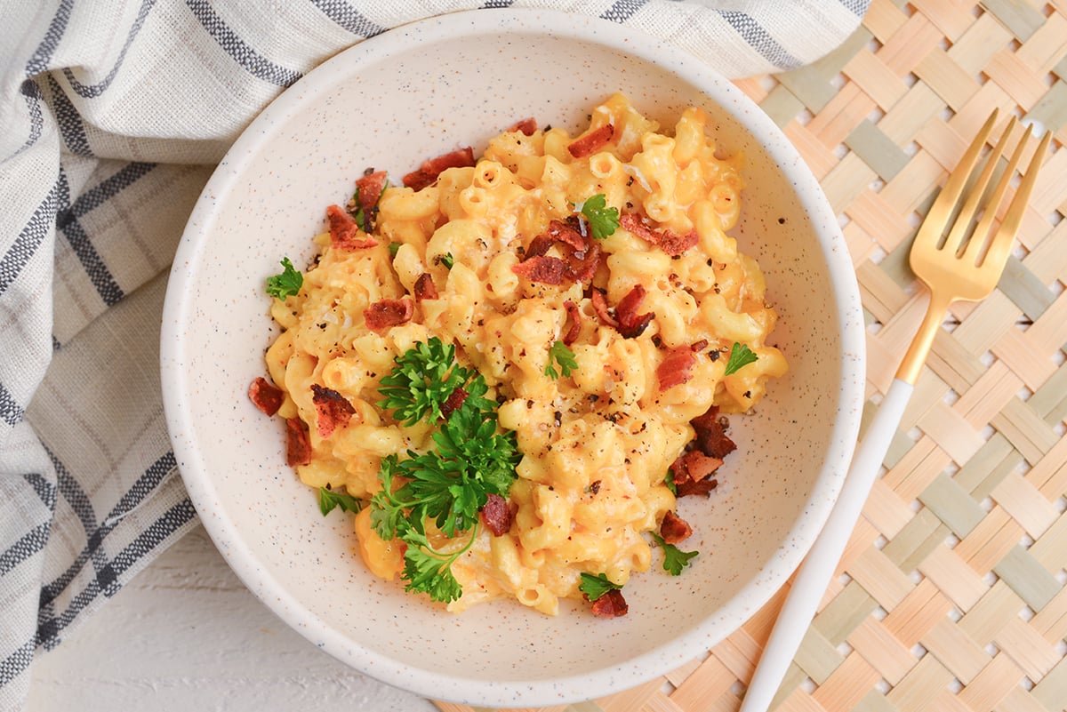 overhead shot of bowl of mac and cheese with bacon