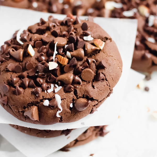 close up of toppings on almond joy cookies