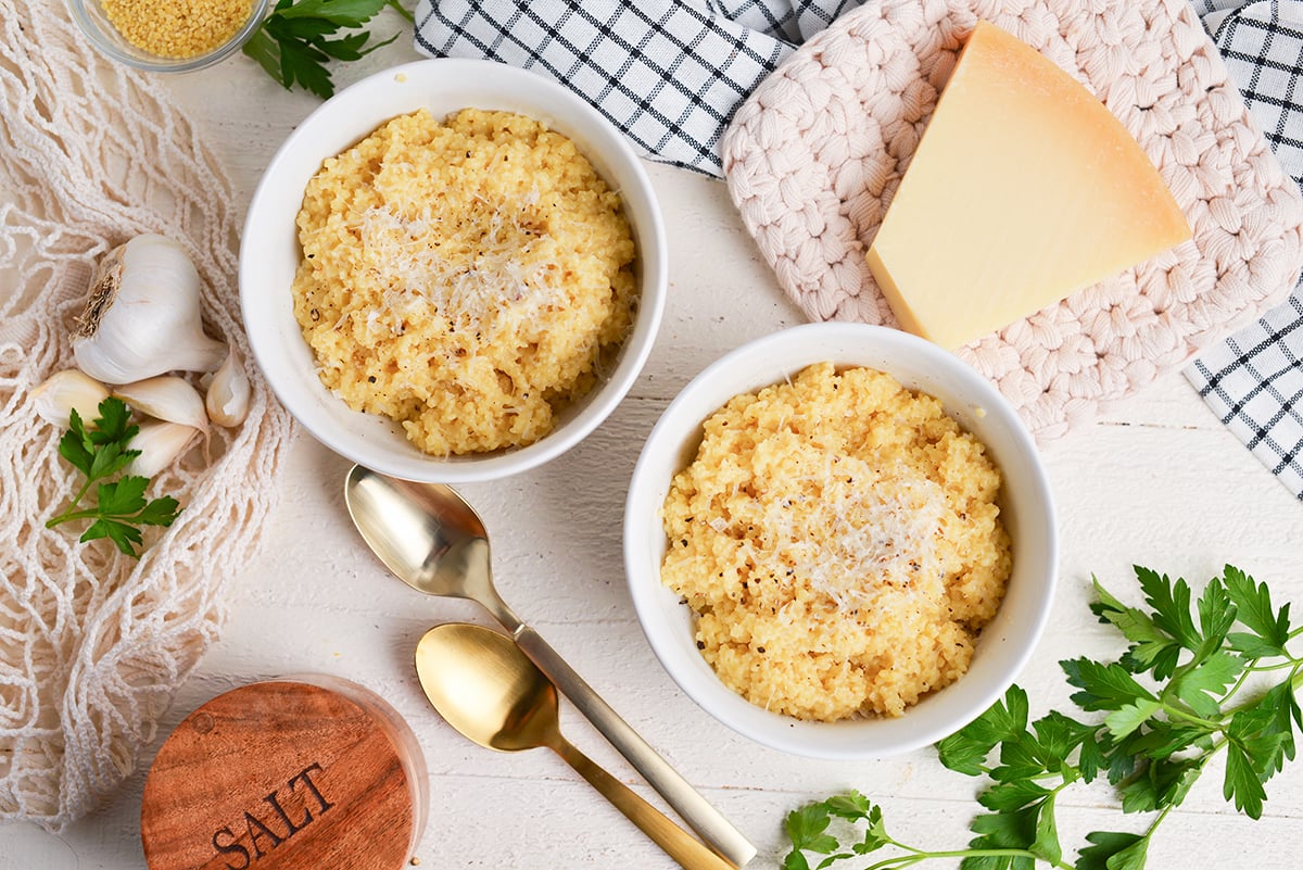 overhead two bowls of cooked pastina