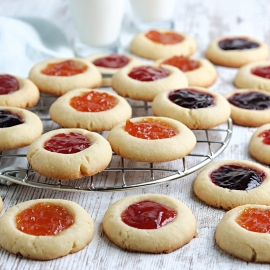 strawberry, raspberry and apricot jam cookies