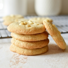 stack of white chocolate chip cookies