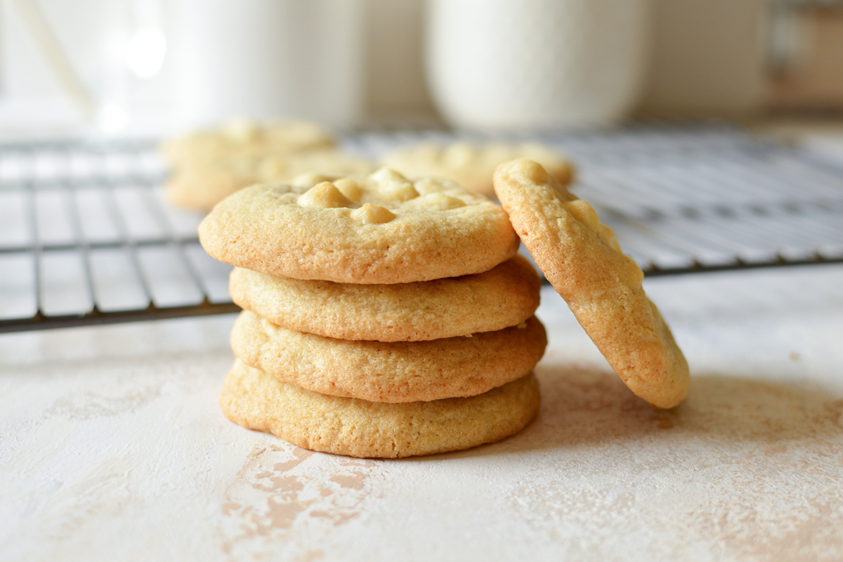 stack of white chocolate chip cookies