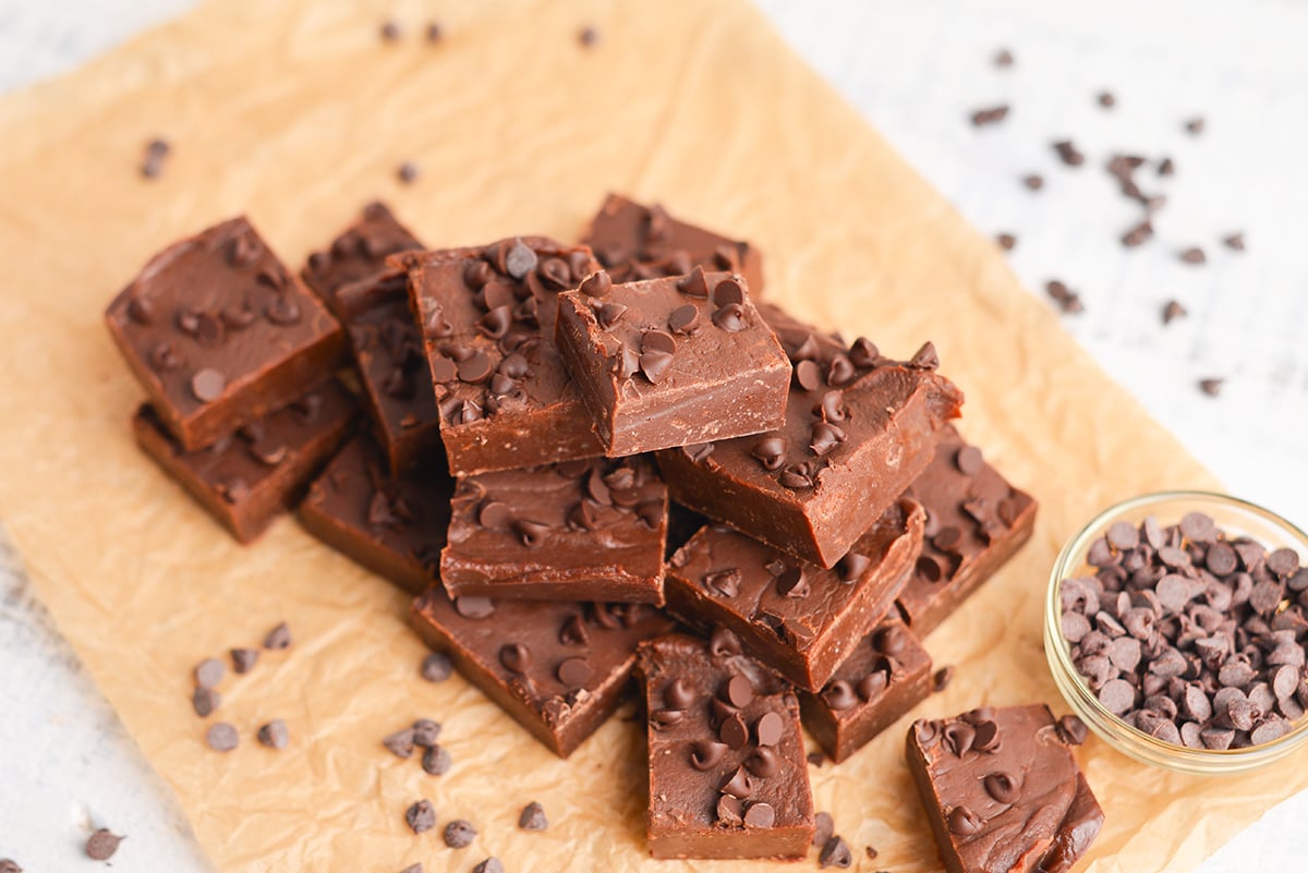 pile of quick chocolate fudge squares