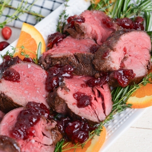 served beef tenderloin roast with oranges