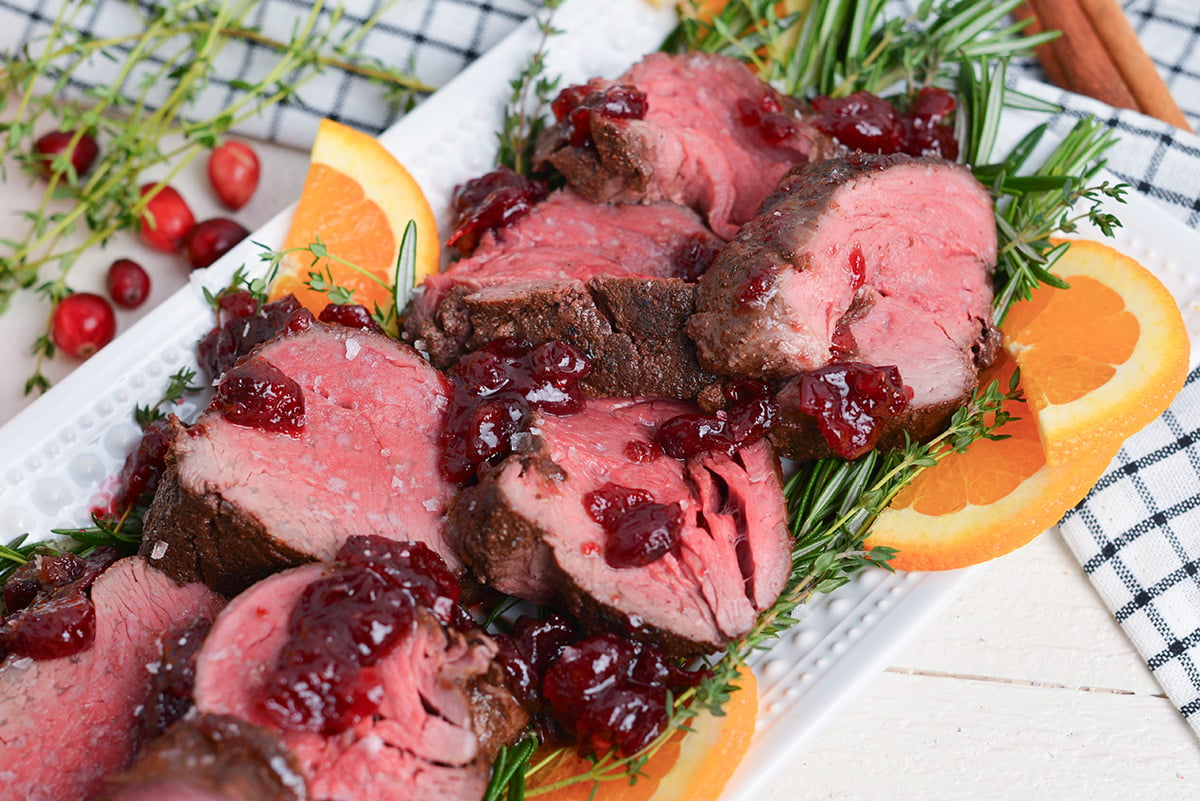 served beef tenderloin roast with oranges