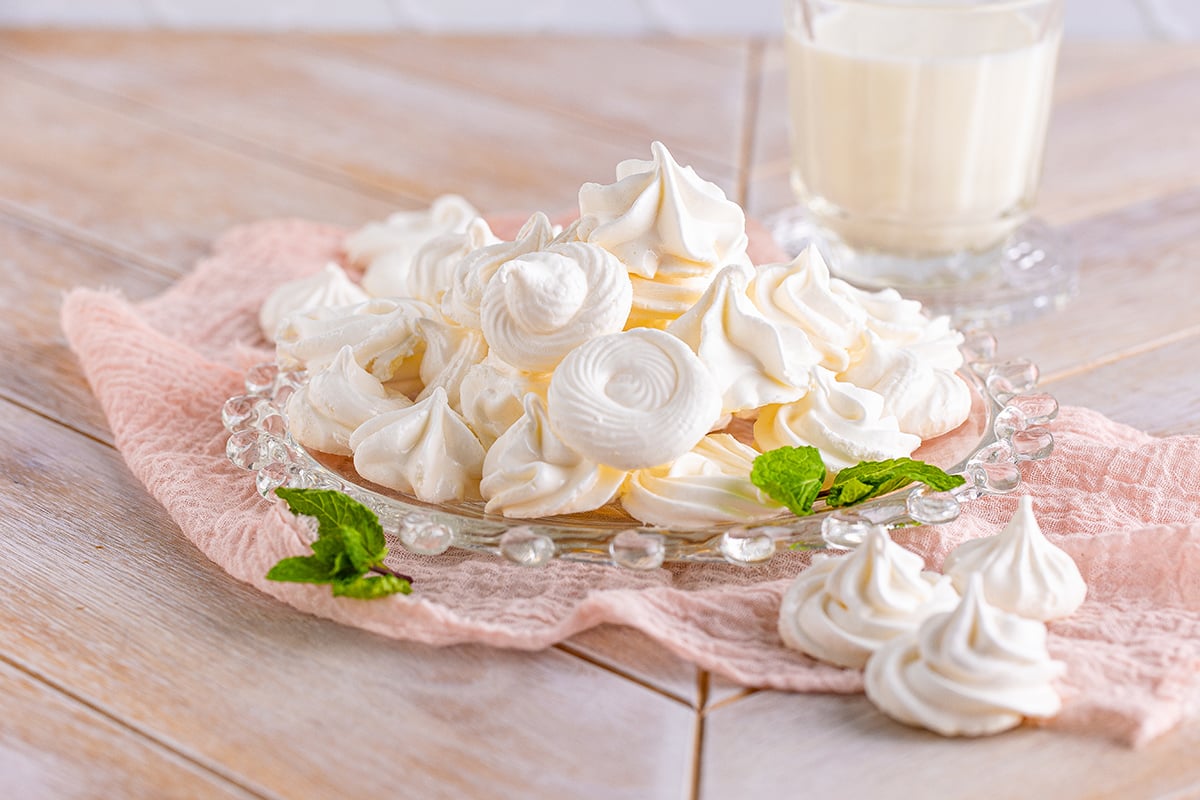varying shapes and sizes of easy meringue cookies