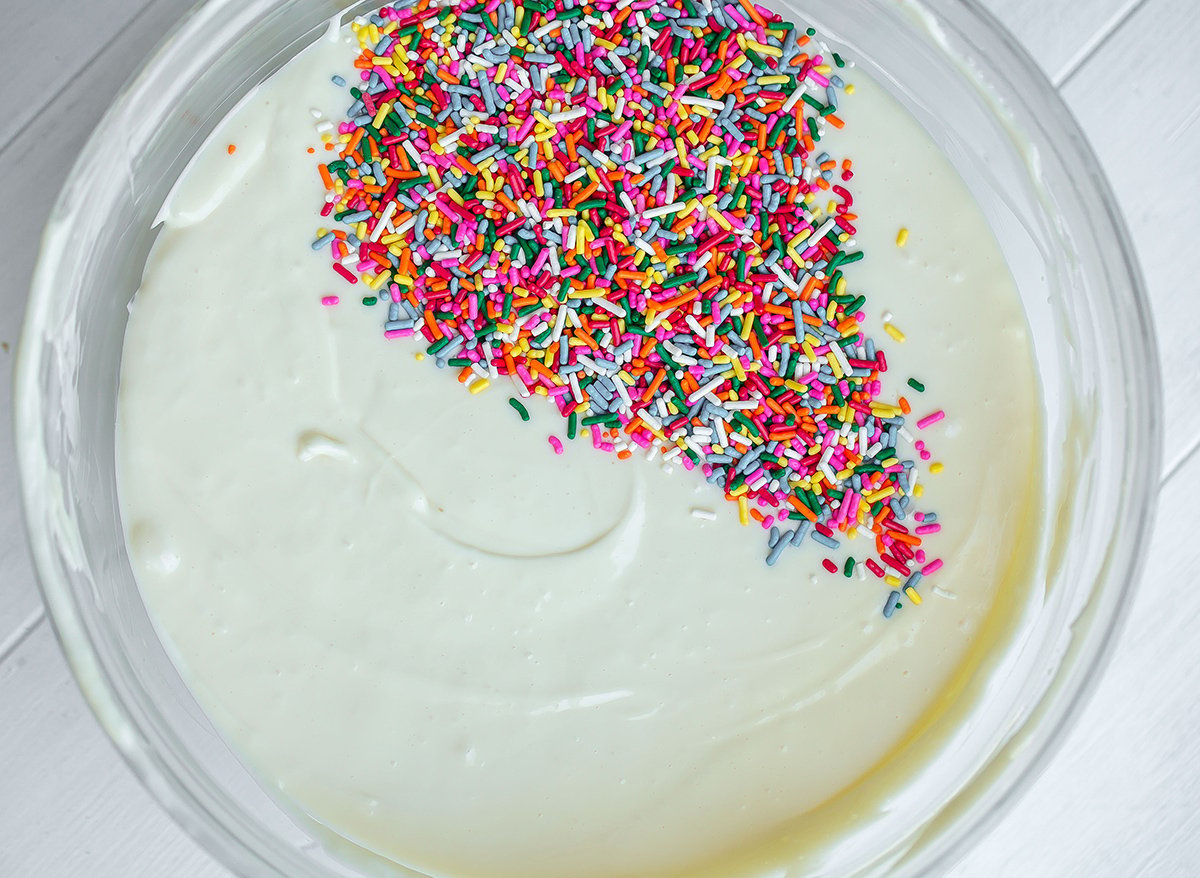 adding sprinkles to cheesecake batter
