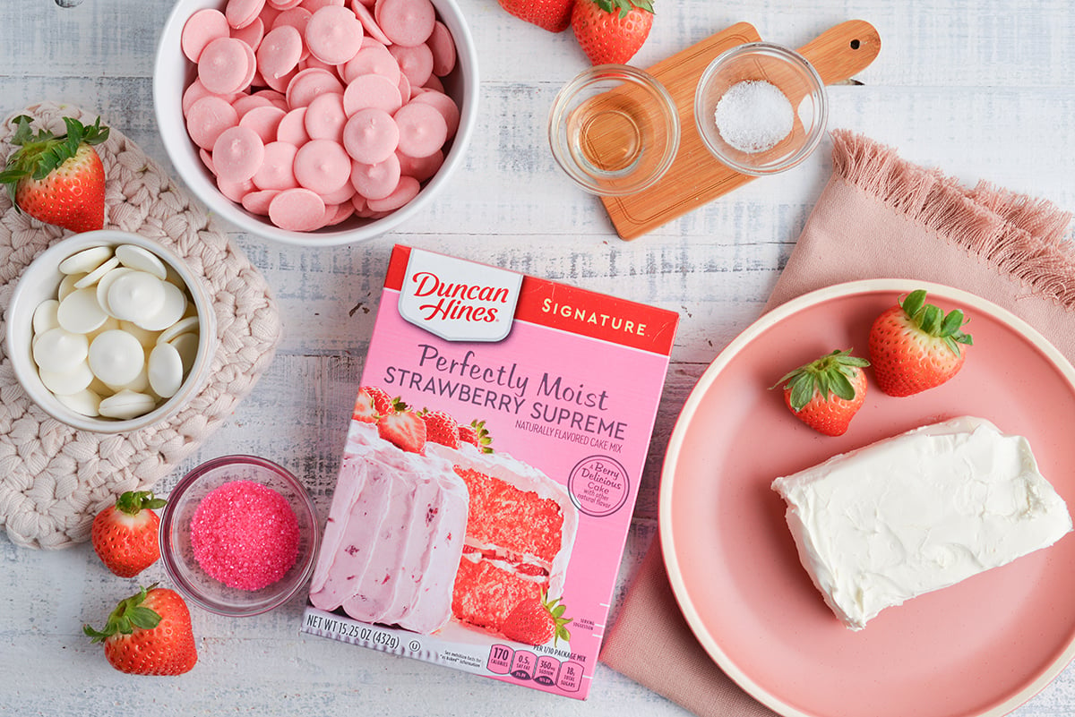 overhead shot of strawberry cheesecake bite ingredients