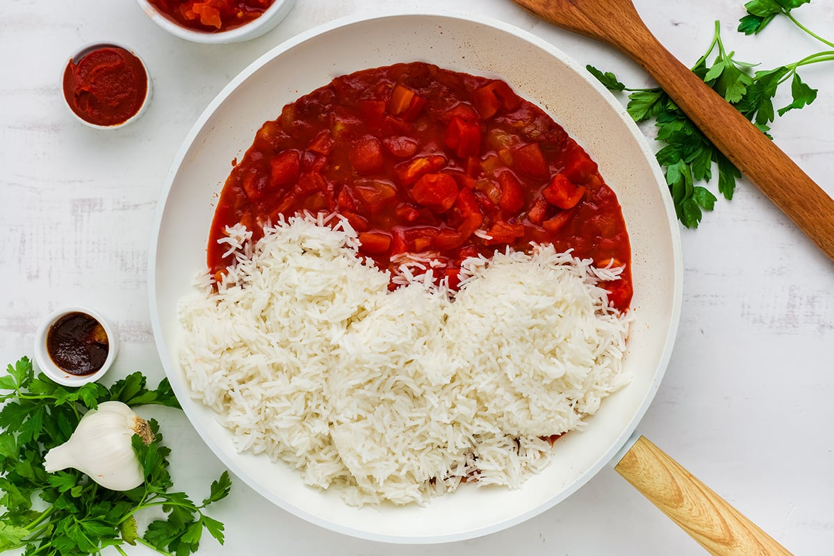 rice added to tomato mixture