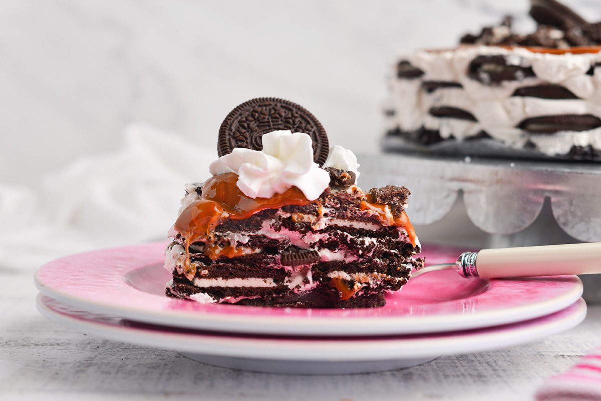 slice of icebox cake made with oreos