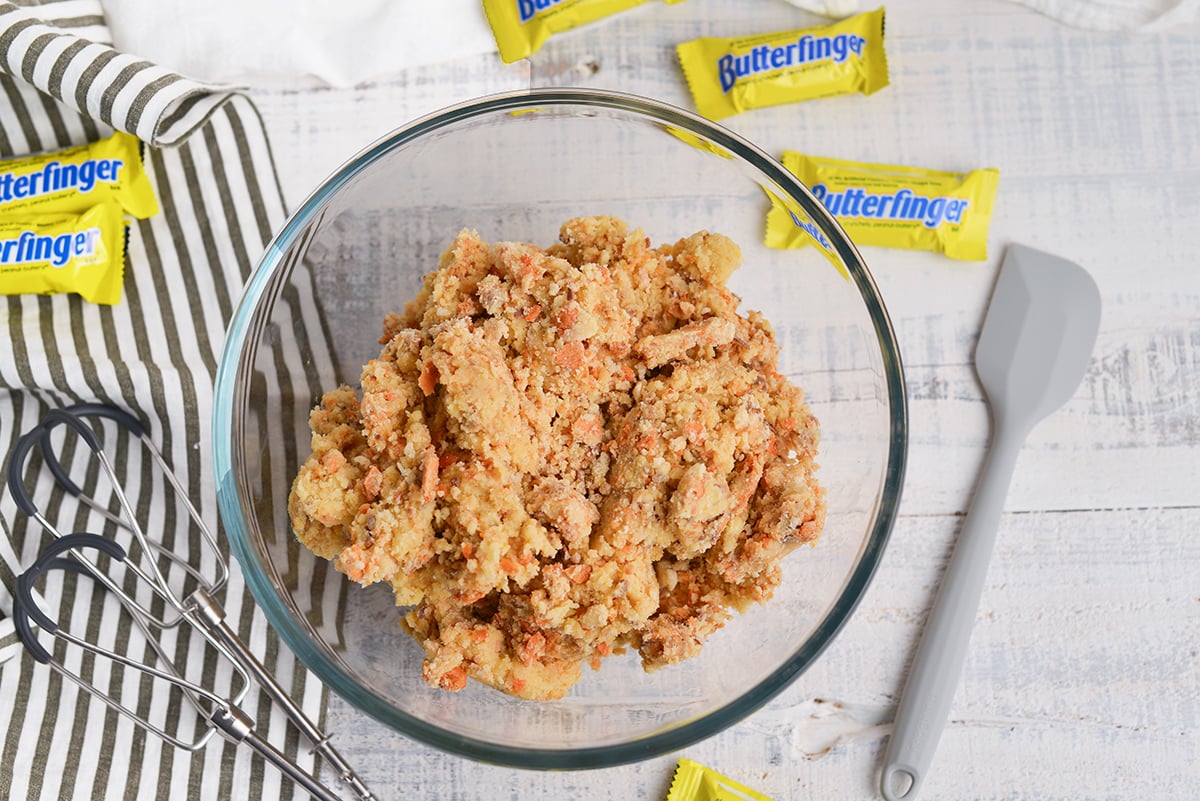 butterfinger sugar cookie dough in bowl