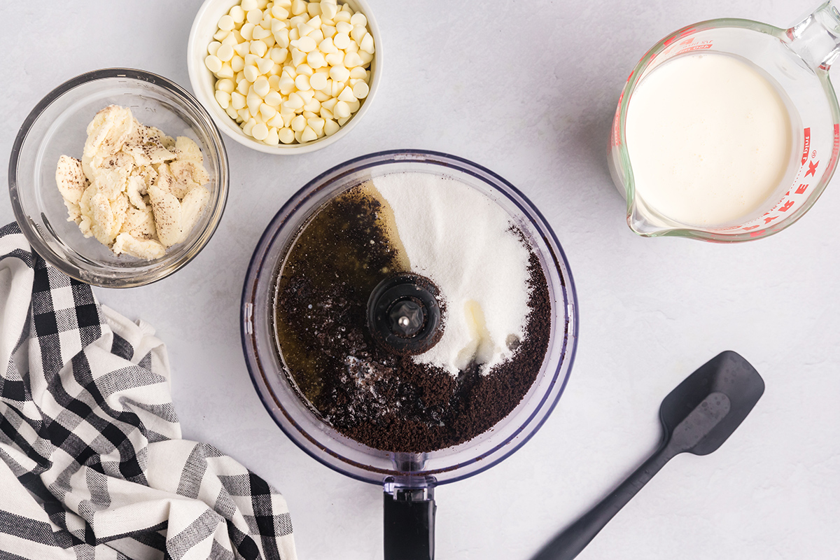 sugar and oreo crumbs in food processor
