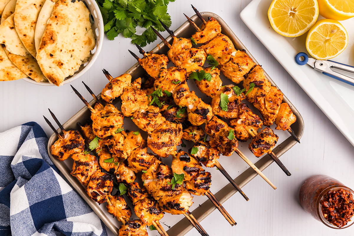 overhead shot of harissa chicken kabons