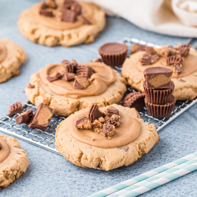angled shot of peanut butter cookies on wire tray