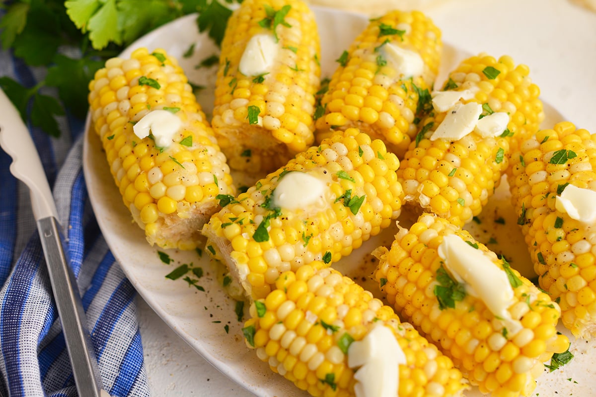 platter of corn on the cob