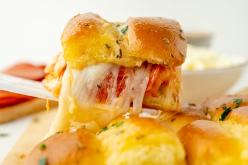 spatula serving slider sandwich