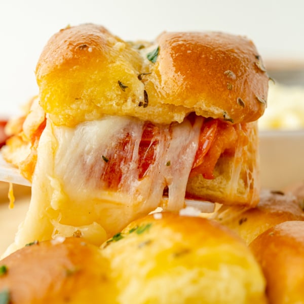 spatula serving slider sandwich